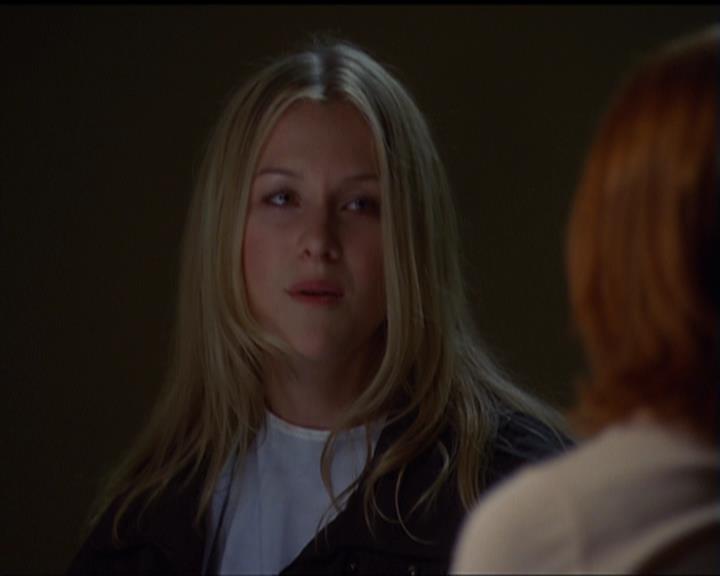 Charmed-Online_dot_net-5x03SirensSong1917.jpg