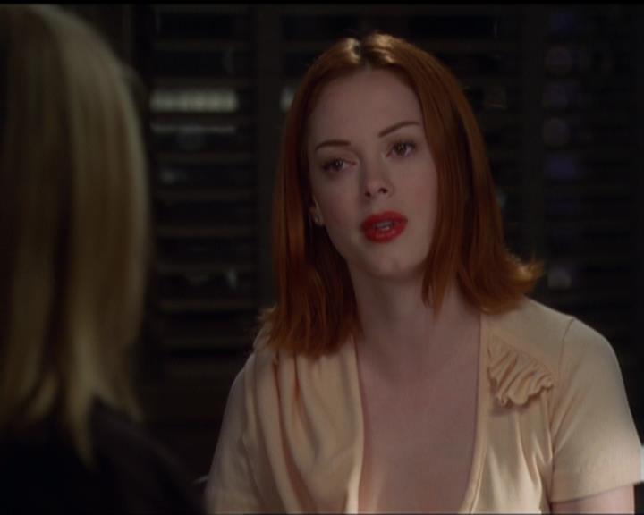 Charmed-Online_dot_net-5x03SirensSong1922.jpg