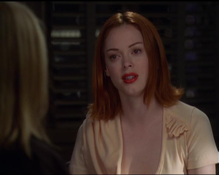 Charmed-Online_dot_net-5x03SirensSong1925.jpg