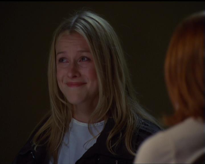 Charmed-Online_dot_net-5x03SirensSong1930.jpg