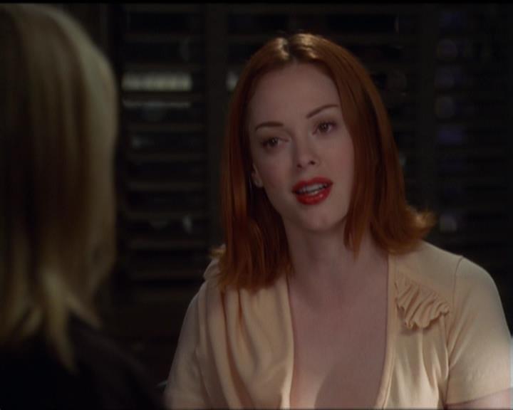 Charmed-Online_dot_net-5x03SirensSong1931.jpg