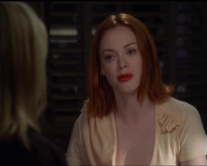 Charmed-Online_dot_net-5x03SirensSong1935.jpg