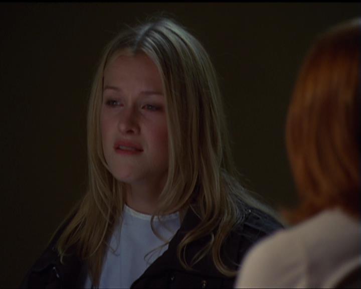 Charmed-Online_dot_net-5x03SirensSong1960.jpg