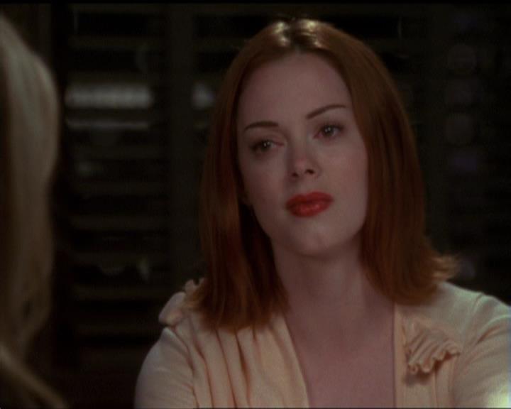 Charmed-Online_dot_net-5x03SirensSong1968.jpg