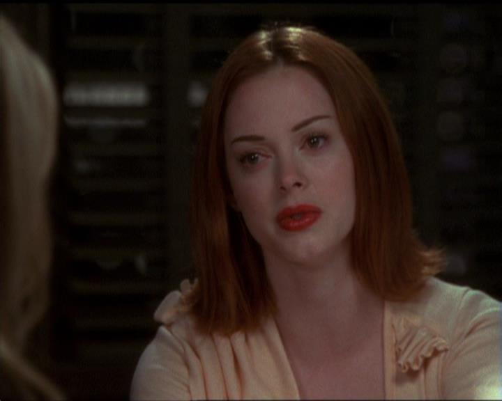 Charmed-Online_dot_net-5x03SirensSong1970.jpg