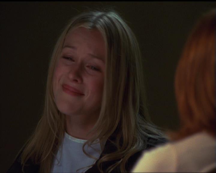 Charmed-Online_dot_net-5x03SirensSong1973.jpg