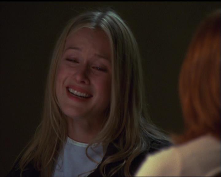 Charmed-Online_dot_net-5x03SirensSong1974.jpg