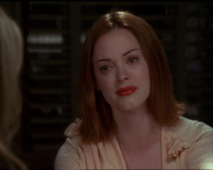 Charmed-Online_dot_net-5x03SirensSong1977.jpg