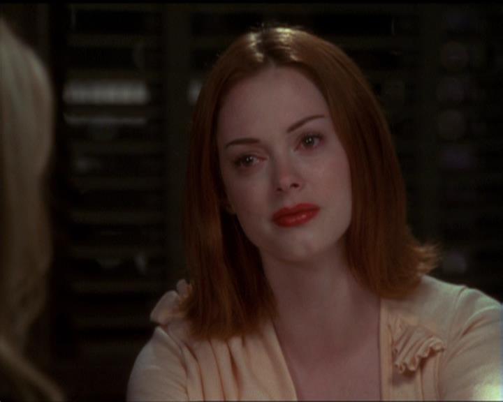 Charmed-Online_dot_net-5x03SirensSong1979.jpg