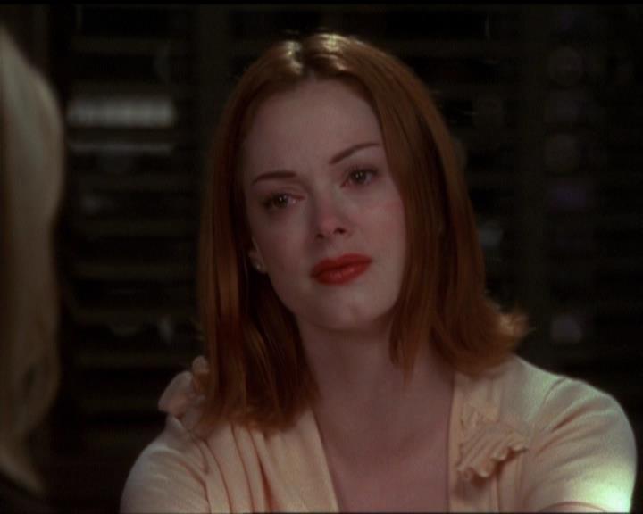 Charmed-Online_dot_net-5x03SirensSong1982.jpg