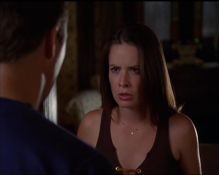 Charmed-Online_dot_net-5x03SirensSong2005.jpg