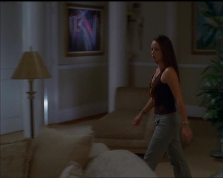 Charmed-Online_dot_net-5x03SirensSong2018.jpg