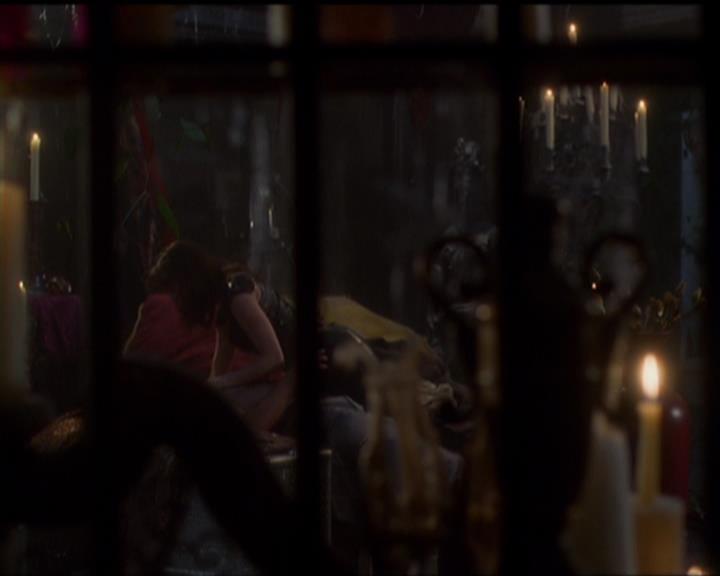 Charmed-Online_dot_net-5x03SirensSong2032.jpg