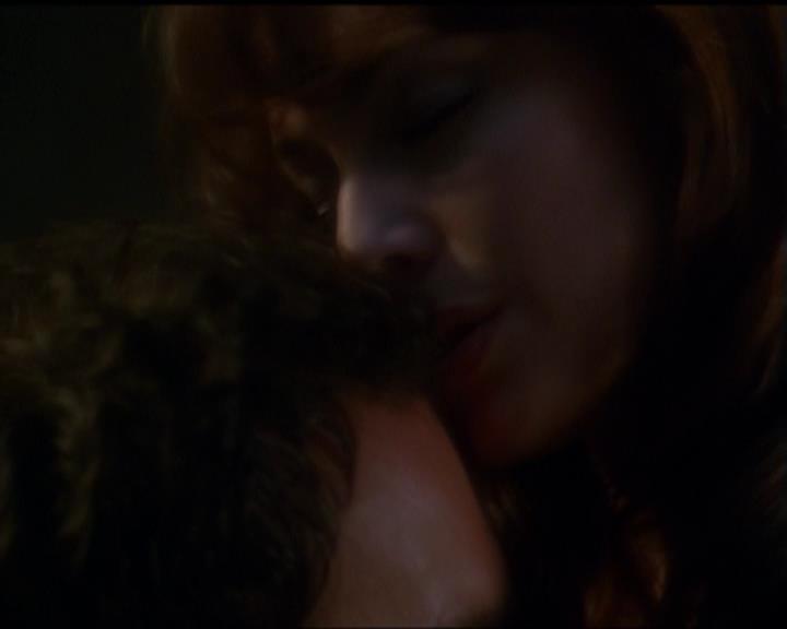 Charmed-Online_dot_net-5x03SirensSong2053.jpg