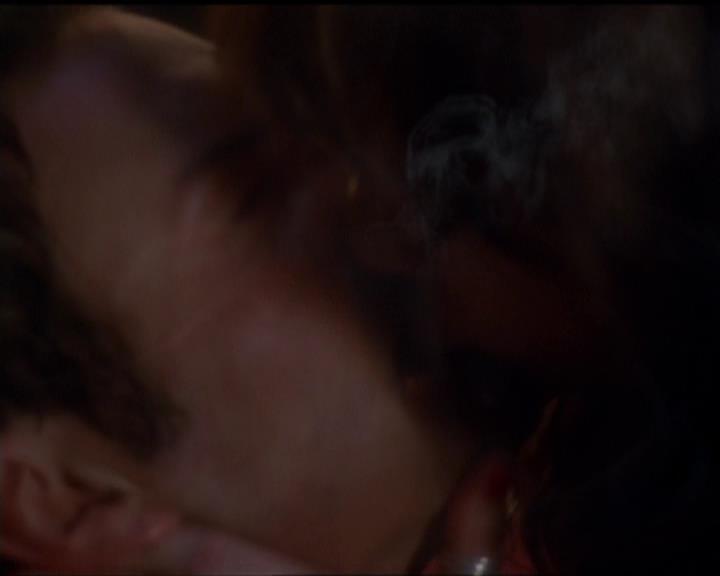 Charmed-Online_dot_net-5x03SirensSong2068.jpg