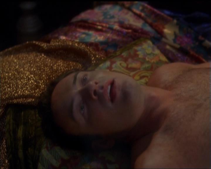 Charmed-Online_dot_net-5x03SirensSong2071.jpg