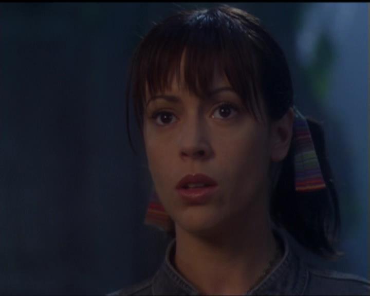 Charmed-Online_dot_net-5x03SirensSong2073.jpg
