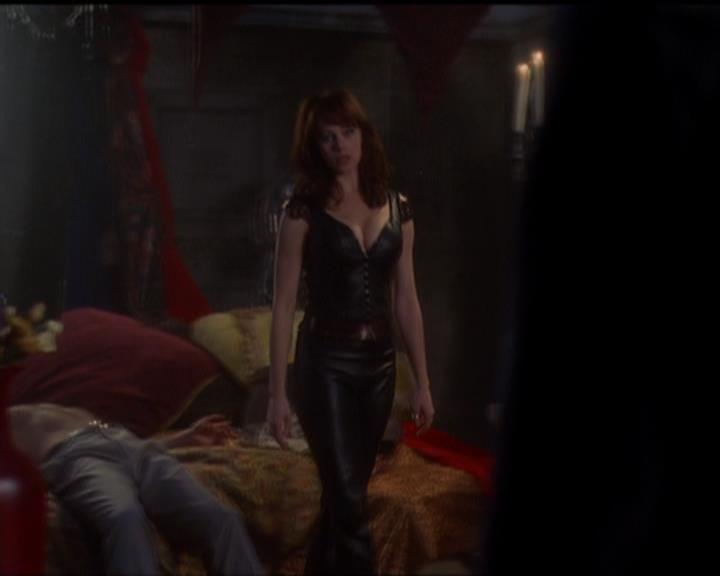 Charmed-Online_dot_net-5x03SirensSong2078.jpg