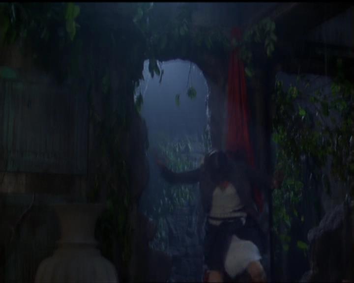 Charmed-Online_dot_net-5x03SirensSong2082.jpg