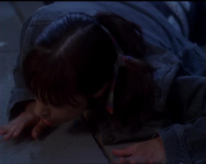 Charmed-Online_dot_net-5x03SirensSong2085.jpg