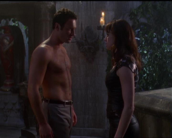 Charmed-Online_dot_net-5x03SirensSong2112.jpg