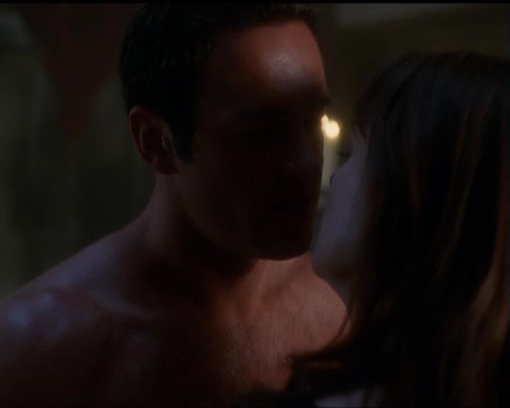 Charmed-Online_dot_net-5x03SirensSong2122.jpg
