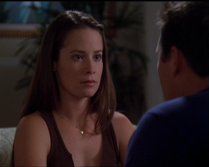 Charmed-Online_dot_net-5x03SirensSong2200.jpg