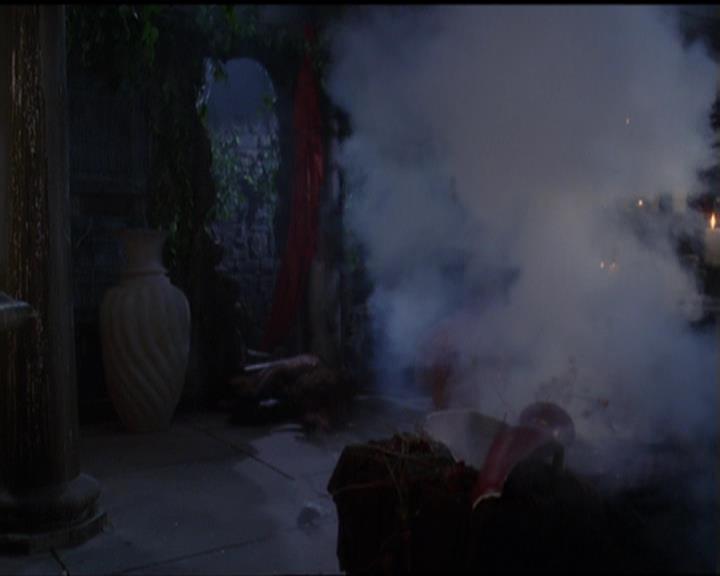 Charmed-Online_dot_net-5x03SirensSong2233.jpg