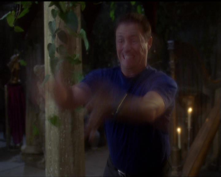 Charmed-Online_dot_net-5x03SirensSong2248.jpg