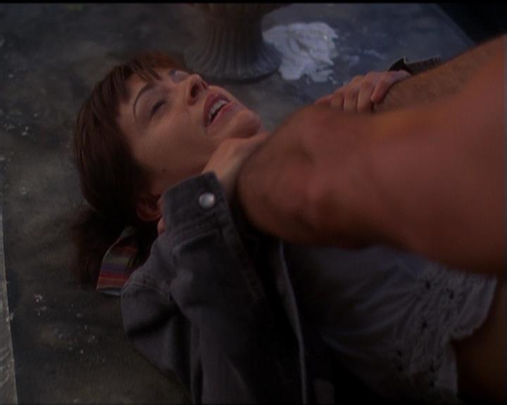 Charmed-Online_dot_net-5x03SirensSong2257.jpg
