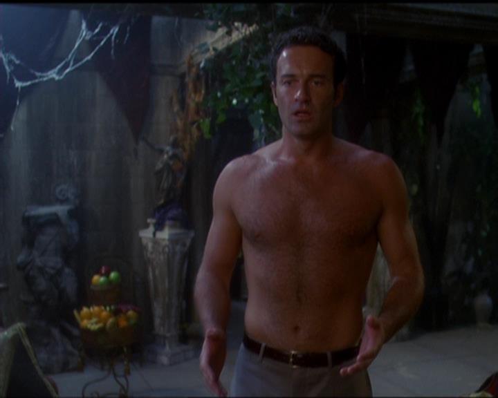 Charmed-Online_dot_net-5x03SirensSong2282.jpg