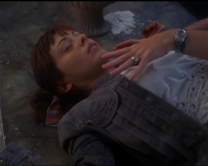 Charmed-Online_dot_net-5x03SirensSong2302.jpg