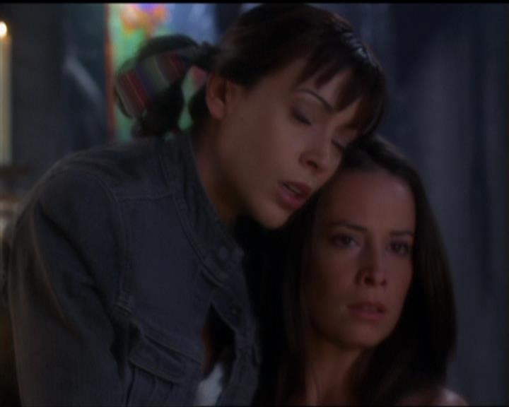 Charmed-Online_dot_net-5x03SirensSong2322.jpg