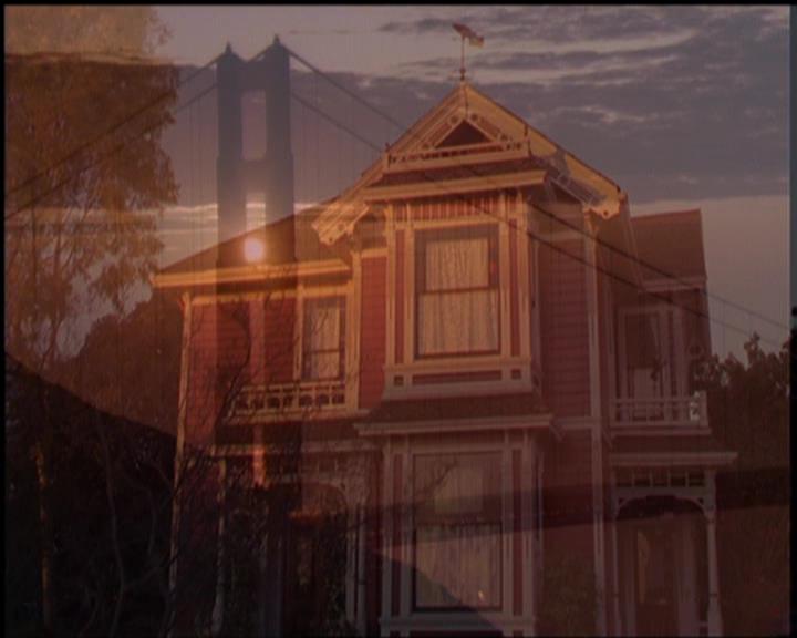 Charmed-Online_dot_net-5x03SirensSong2345.jpg