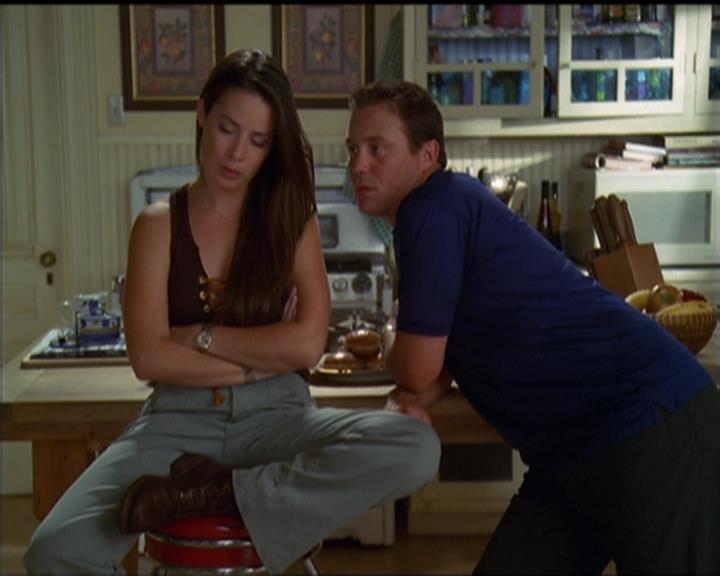 Charmed-Online_dot_net-5x03SirensSong2365.jpg
