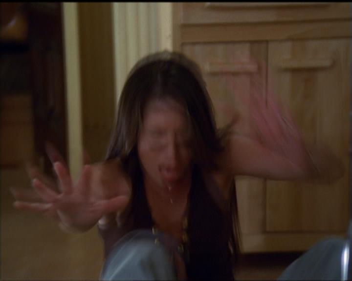 Charmed-Online_dot_net-5x03SirensSong2414.jpg