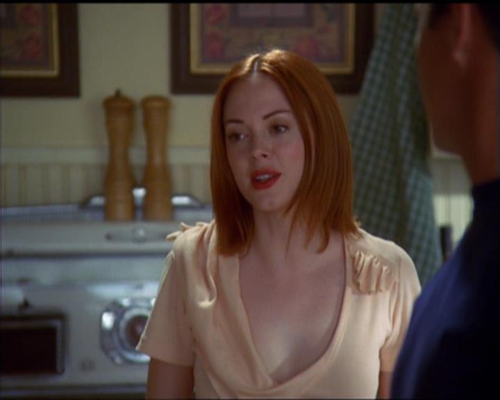Charmed-Online_dot_net-5x03SirensSong2462.jpg