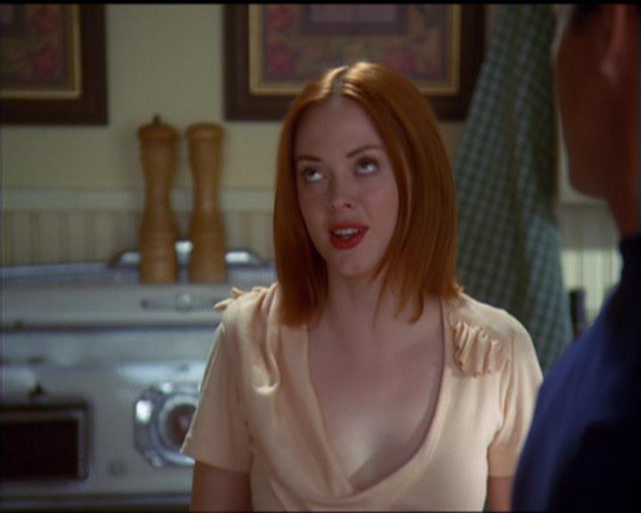 Charmed-Online_dot_net-5x03SirensSong2463.jpg