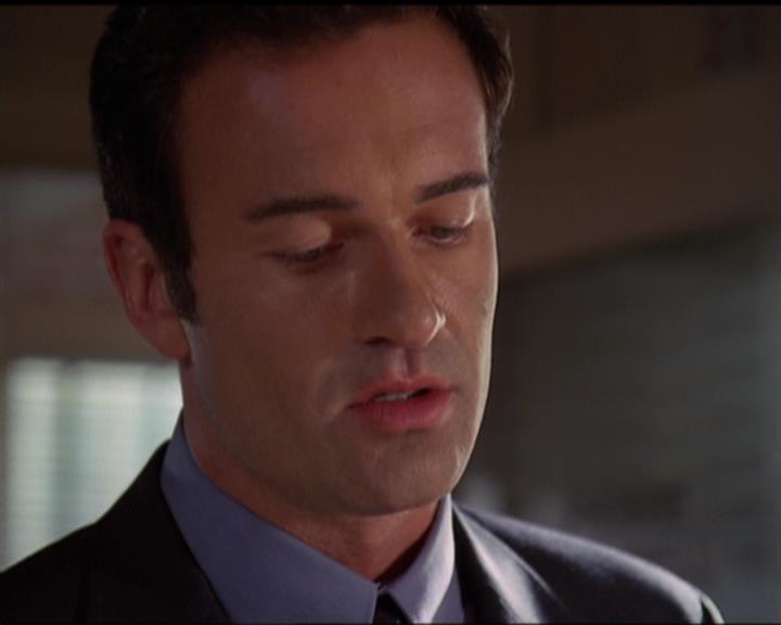 Charmed-Online_dot_net-5x03SirensSong2558.jpg