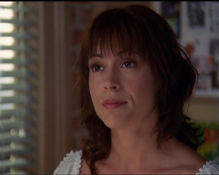 Charmed-Online_dot_net-5x03SirensSong2561.jpg