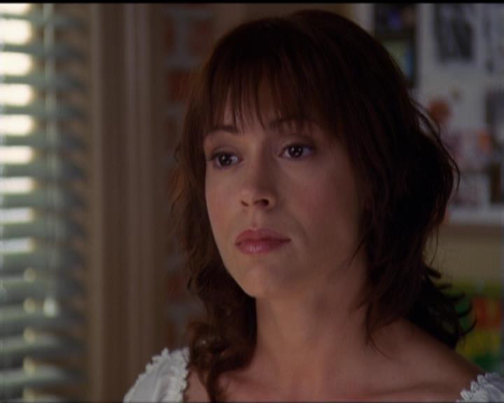 Charmed-Online_dot_net-5x03SirensSong2562.jpg