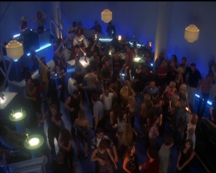 Charmed-Online-dot-net_5x05WitchesInTights0025.jpg