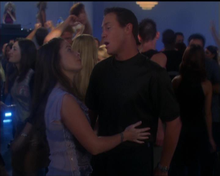 Charmed-Online-dot-net_5x05WitchesInTights0058.jpg