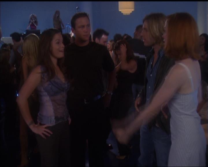 Charmed-Online-dot-net_5x05WitchesInTights0080.jpg