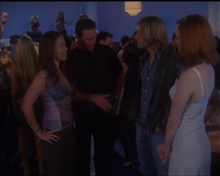 Charmed-Online-dot-net_5x05WitchesInTights0082.jpg