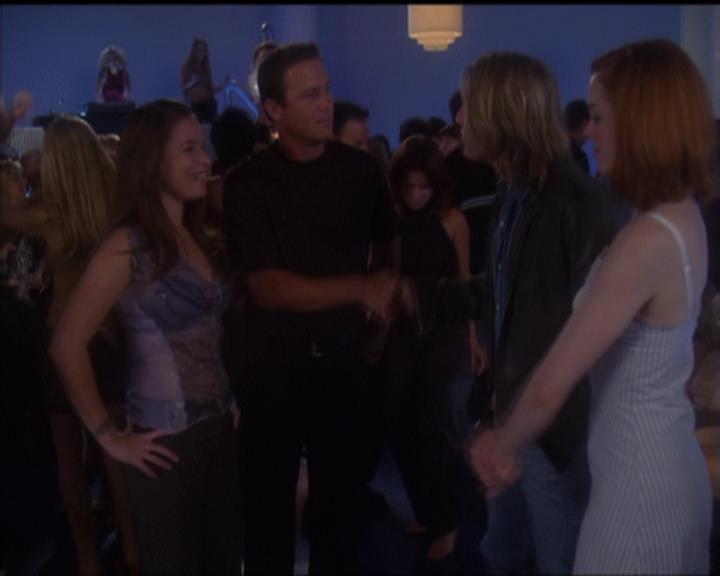 Charmed-Online-dot-net_5x05WitchesInTights0083.jpg