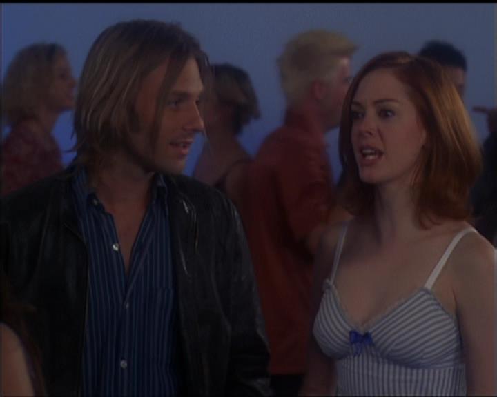 Charmed-Online-dot-net_5x05WitchesInTights0086.jpg