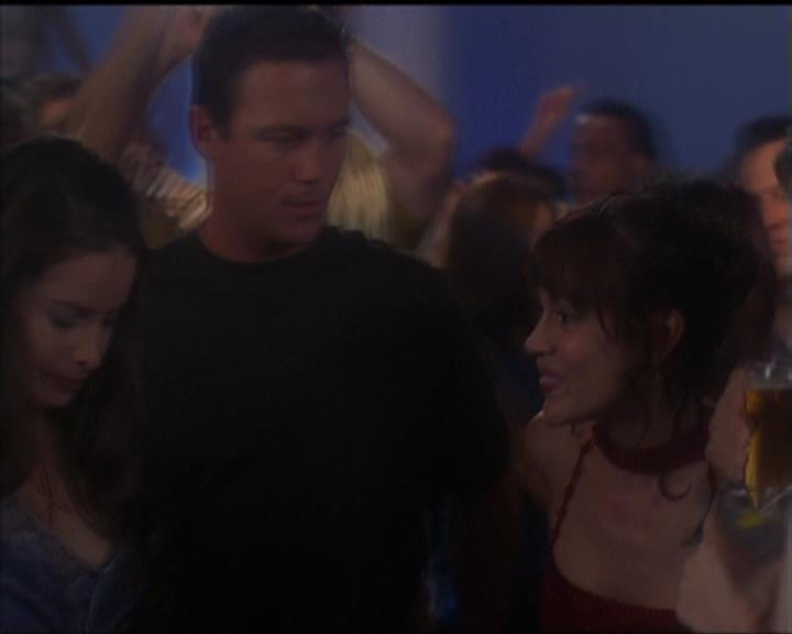 Charmed-Online-dot-net_5x05WitchesInTights0096.jpg