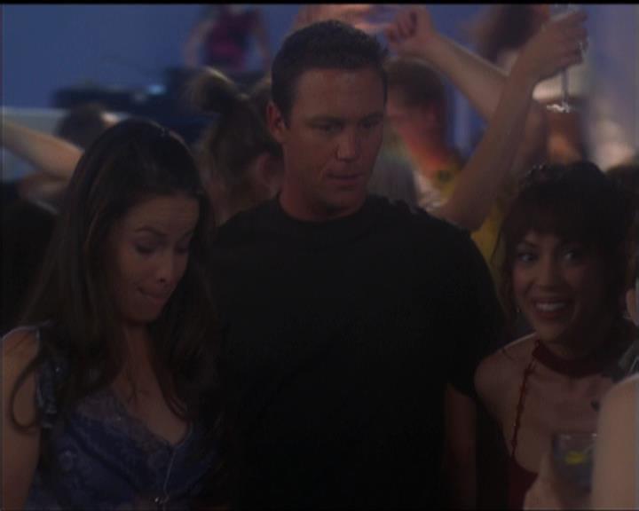 Charmed-Online-dot-net_5x05WitchesInTights0097.jpg