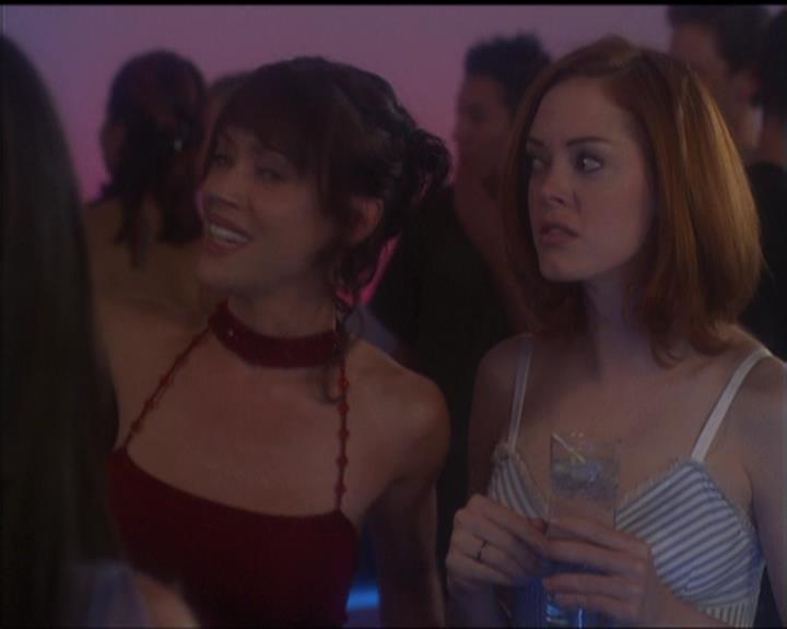 Charmed-Online-dot-net_5x05WitchesInTights0120.jpg